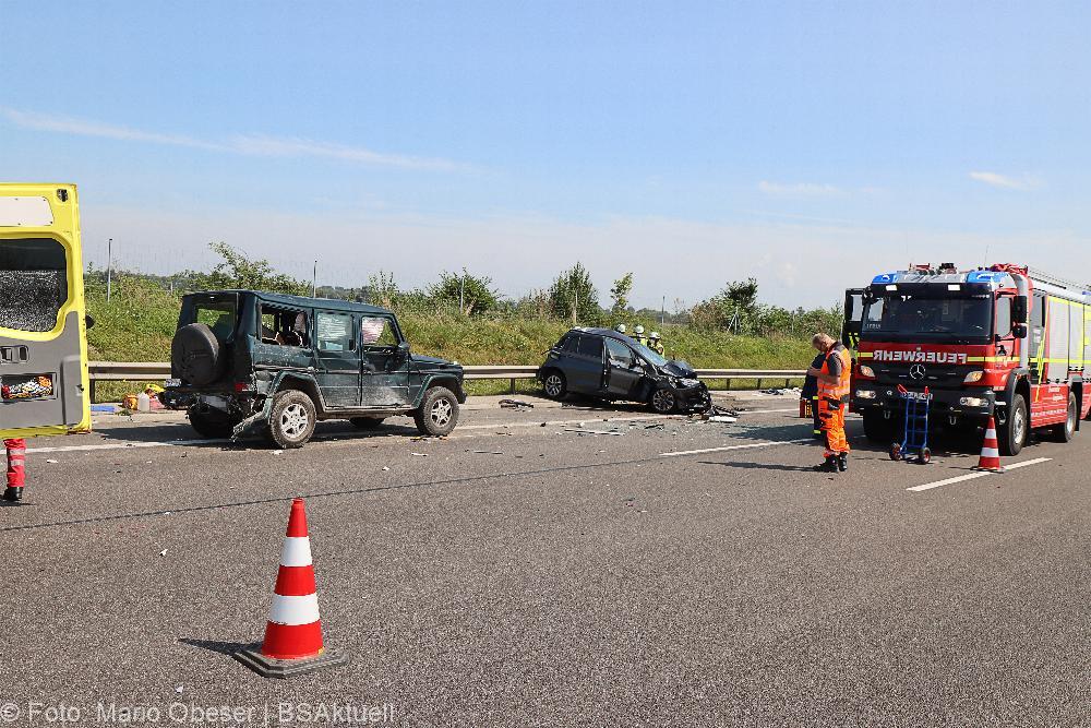 Unfall A8 nahe Kreuz Elchingen 21.08.2021