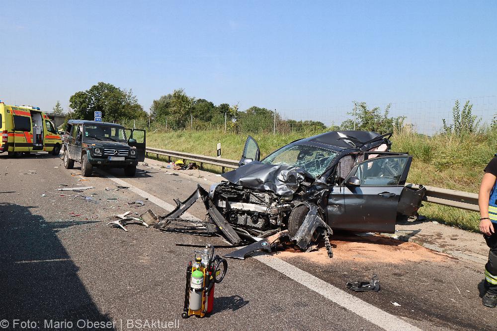 Unfall A8 nahe Kreuz Elchingen 21.08.2021