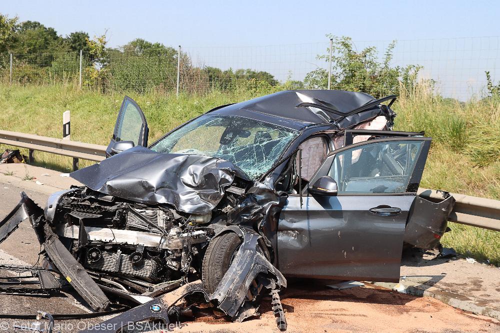 Unfall A8 nahe Kreuz Elchingen 21.08.2021