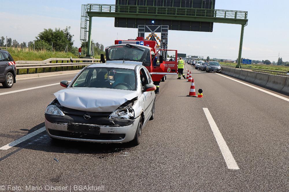 Unfall A8 nahe Kreuz Elchingen 21.08.2021