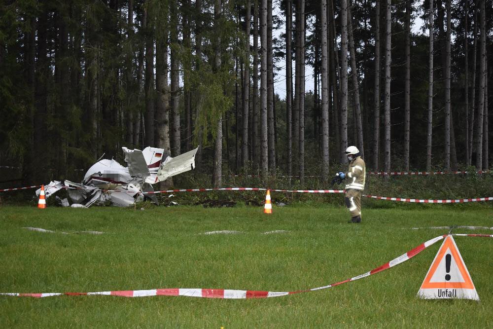 Absturz Flugzeug Wald 27092021
