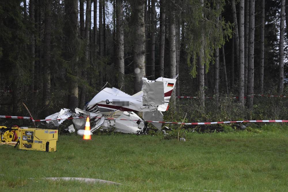 Absturz Flugzeug Wald 27092021