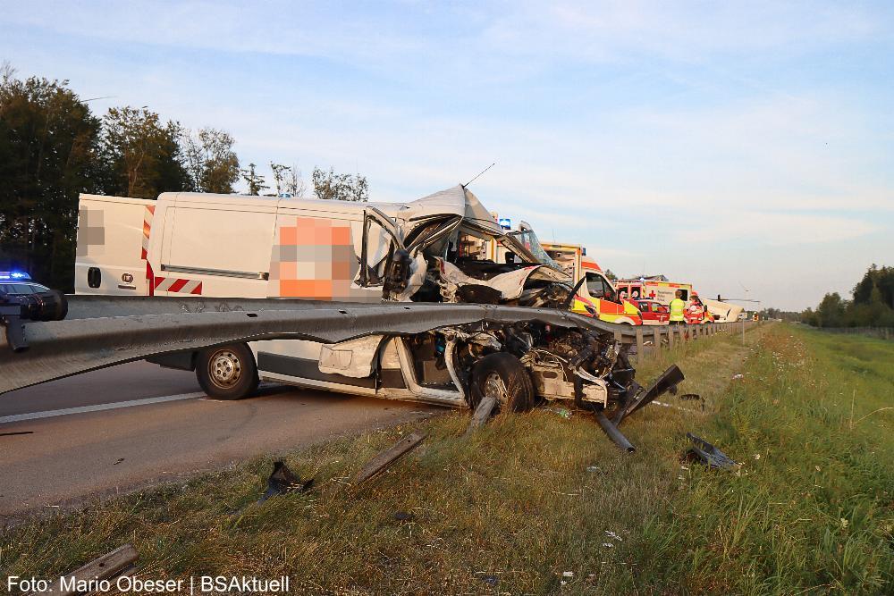 Unfall A8 Burgau Zusmarshausen 13092021