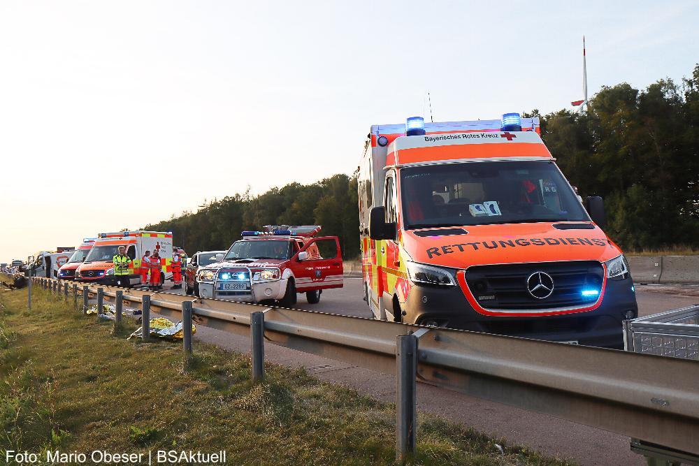 Unfall A8 Burgau Zusmarshausen 13092021