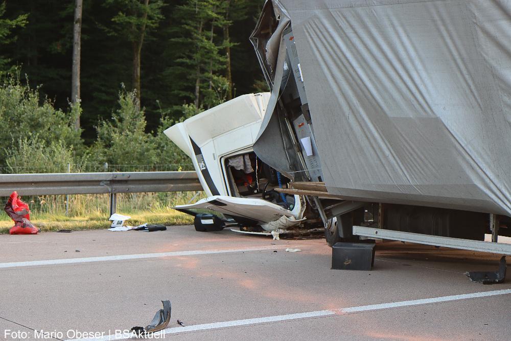 Unfall A8 Burgau Zusmarshausen 13092021