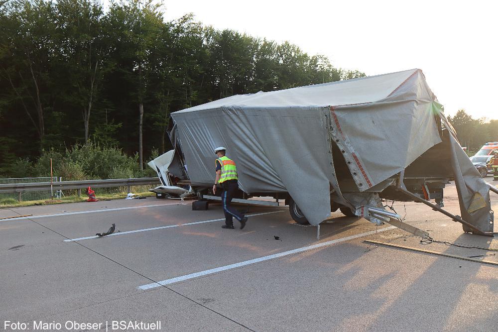 Unfall A8 Burgau Zusmarshausen 13092021