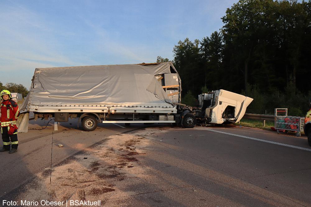 Unfall A8 Burgau Zusmarshausen 13092021