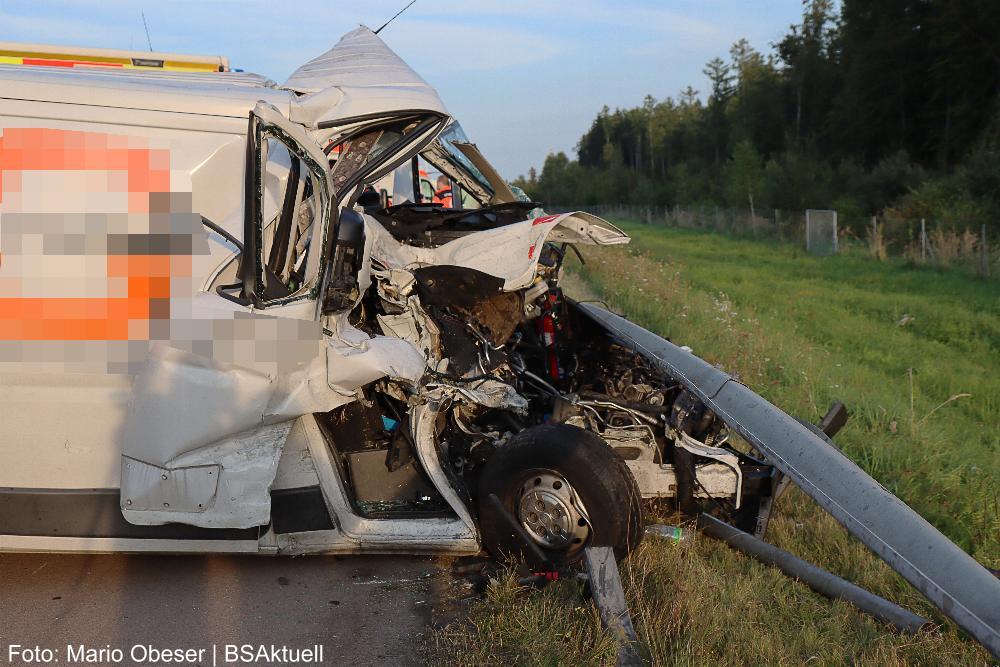 Unfall A8 Burgau Zusmarshausen 13092021
