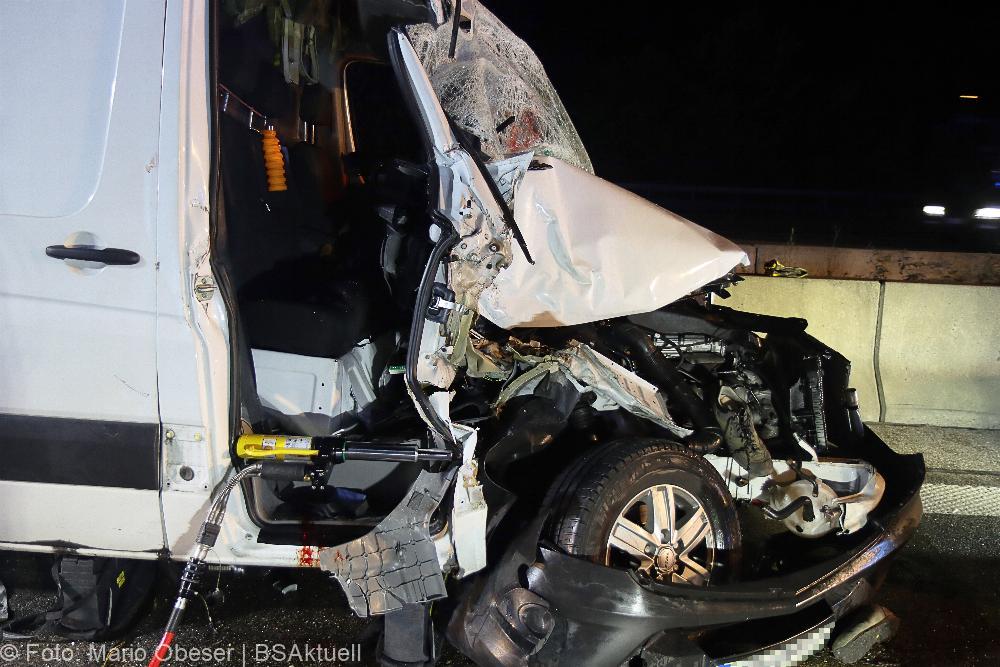 Unfall A8 Transporter Lkw Leipheim am 01.09.2021
