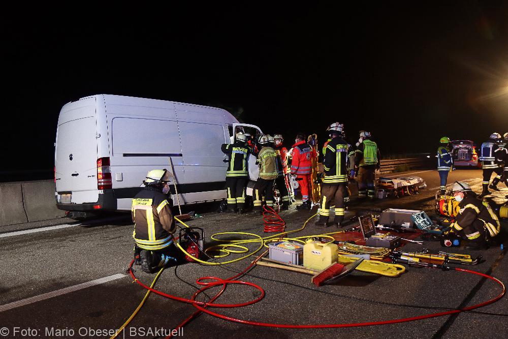 Unfall A8 Transporter Lkw Leipheim am 01.09.2021