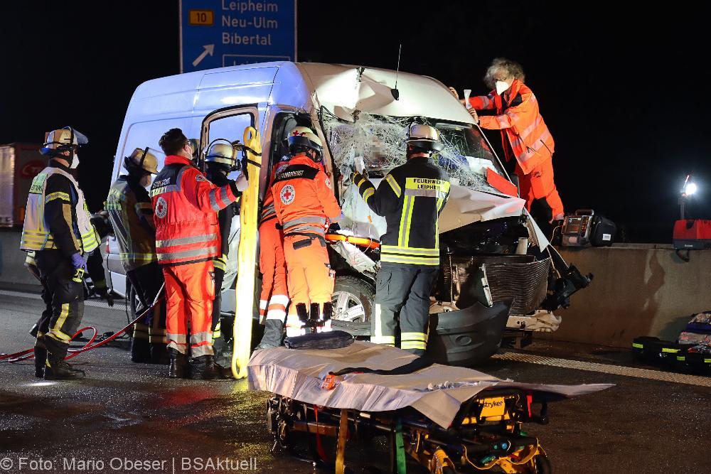 Unfall A8 Transporter Lkw Leipheim am 01.09.2021