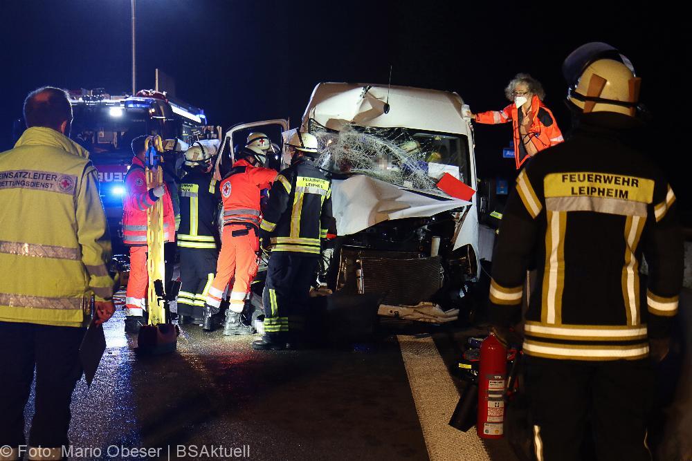 Unfall A8 Transporter Lkw Leipheim am 01.09.2021