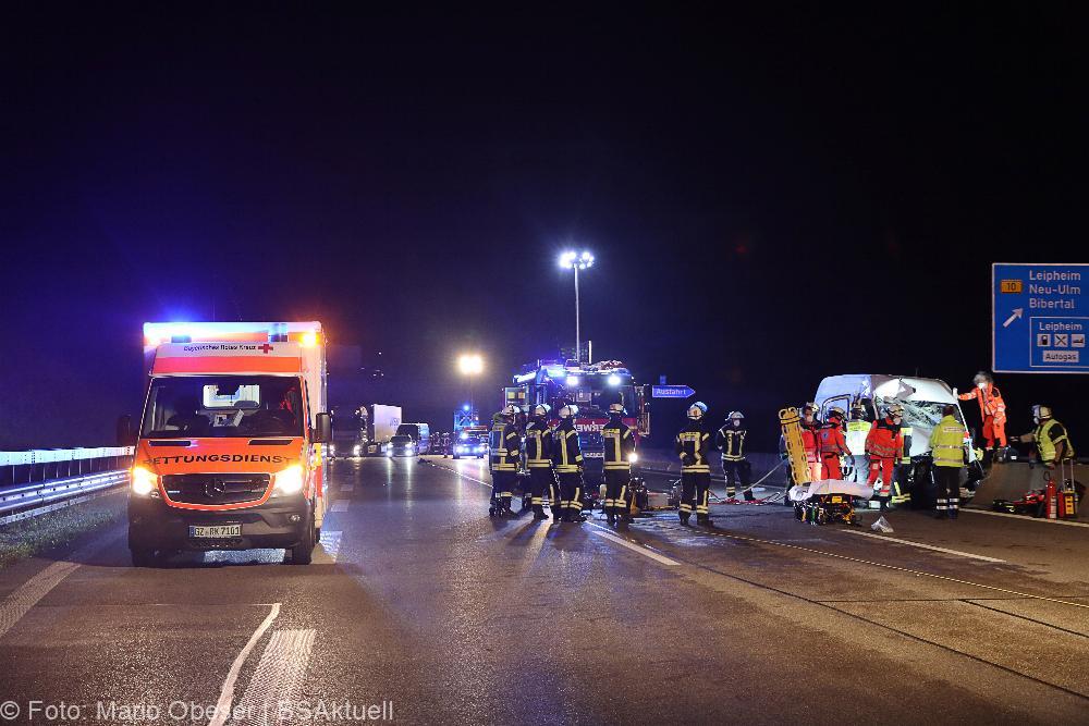 Unfall A8 Transporter Lkw Leipheim am 01.09.2021