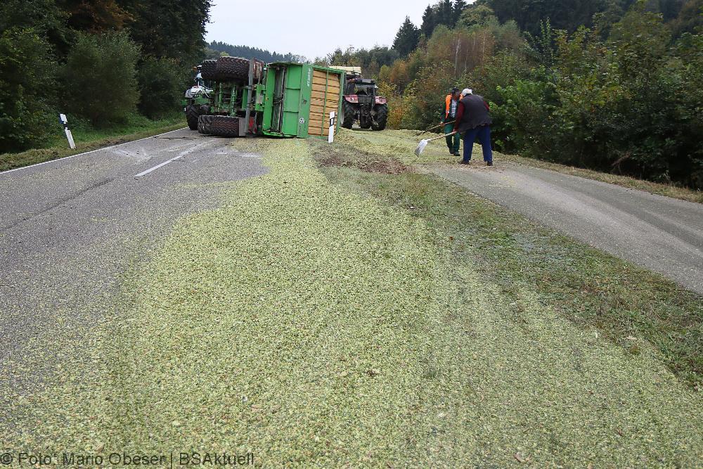 Unfall Autenried-Biberberg - Traktor-Anhaenger