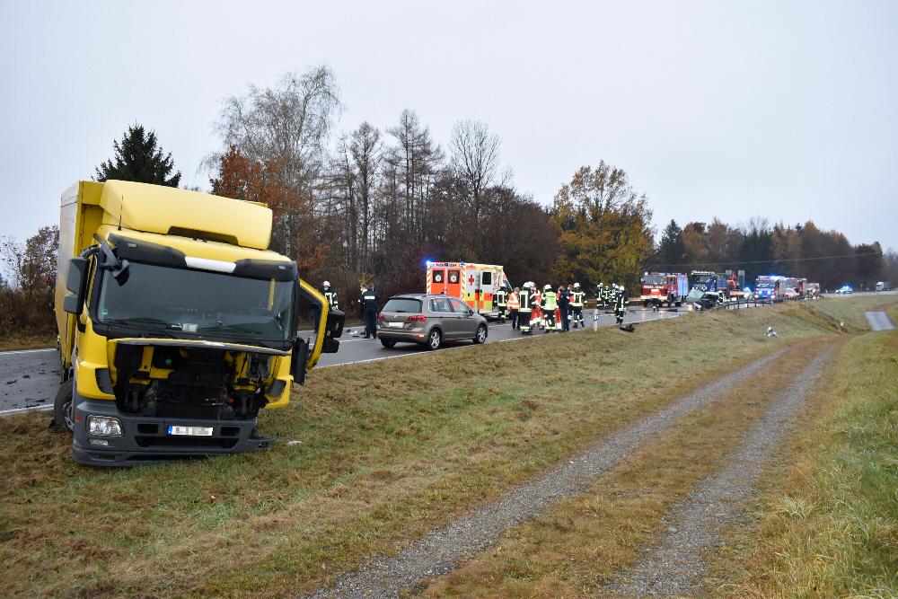 Schwerer Unfall auf der B12 bei Kaufbeuren
