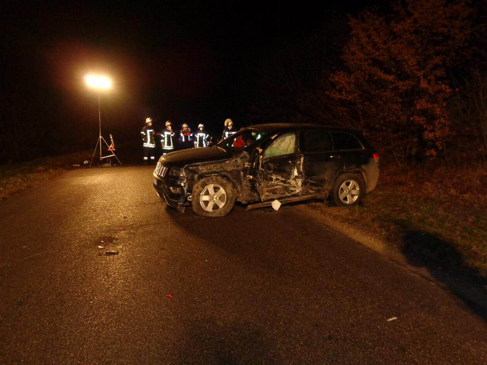 Unfall Pkw Güllefass Ichenhausen Unterrohr 25112021