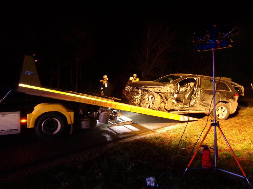 Unfall Pkw Güllefass Ichenhausen Unterrohr 25112021