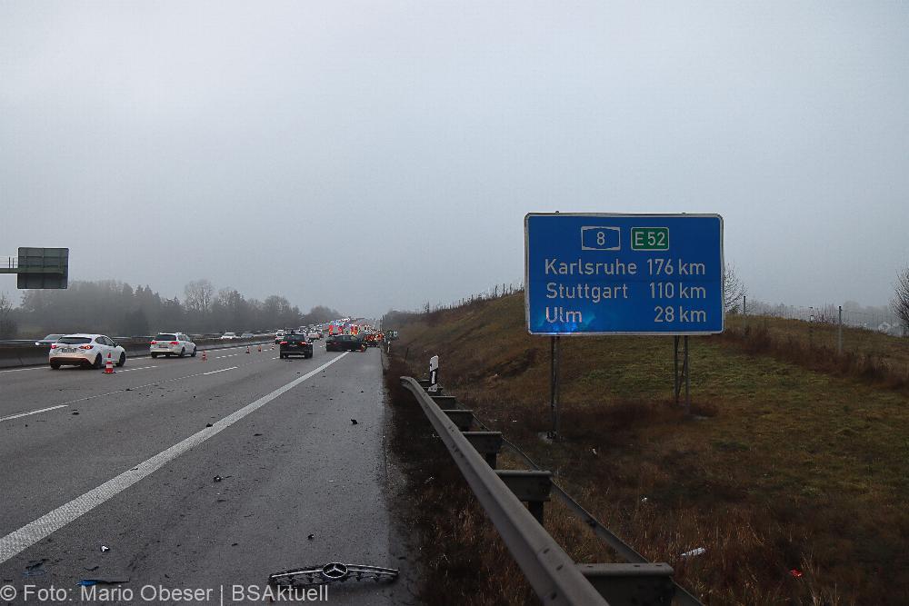 Unfall A8 Guenzburg-Leipheim 26122021