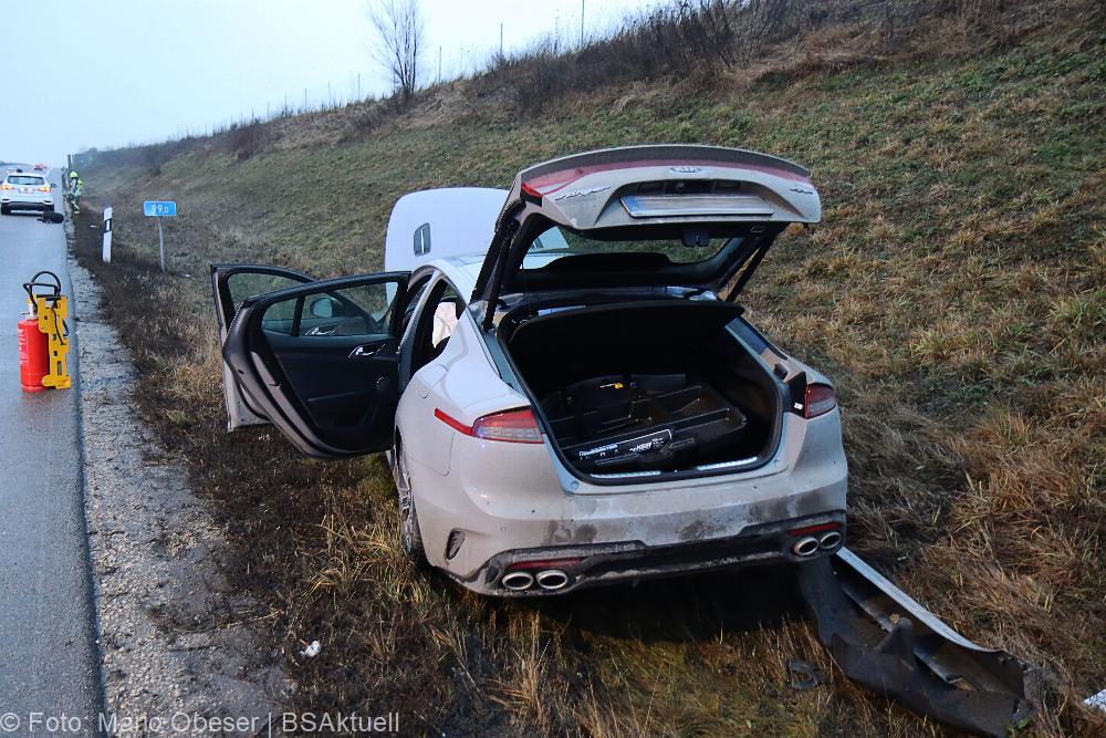 Unfall A8 Guenzburg-Leipheim 26122021