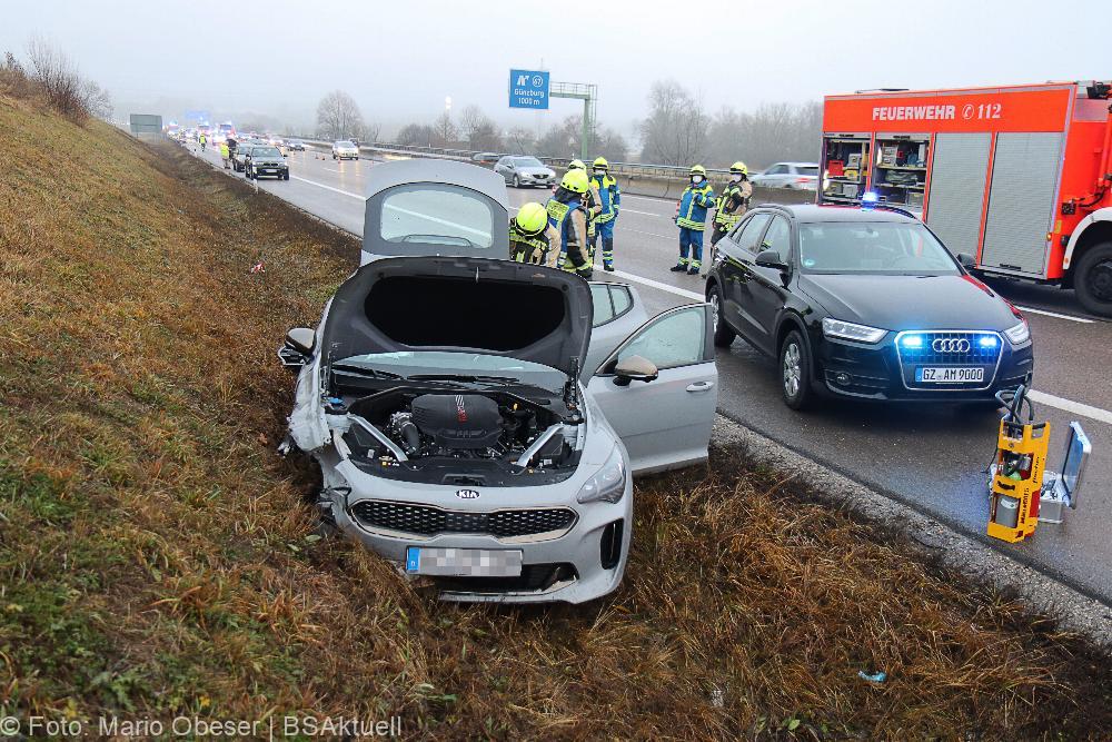 Unfall A8 Guenzburg-Leipheim 26122021