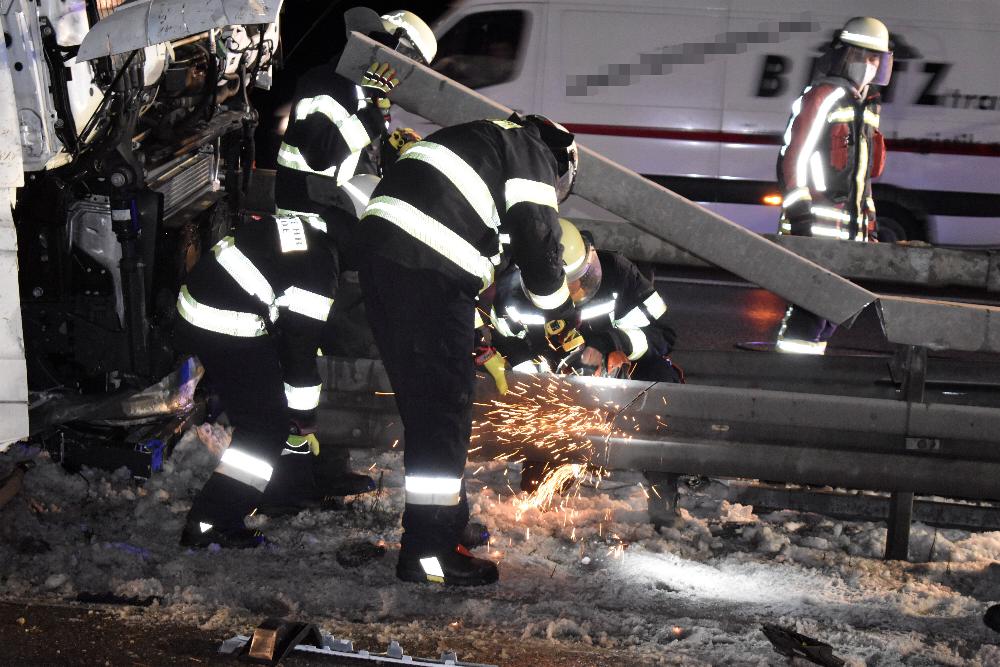Unfall A96 Wiedergeltingen 10122021