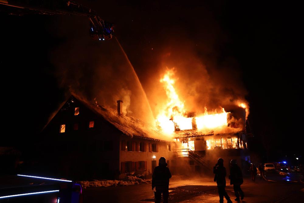 Waltenhofen Brand Dachstuhl Zimmerei 17122021