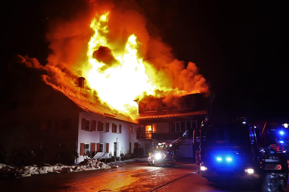 Waltenhofen Brand Dachstuhl Zimmerei 17122021