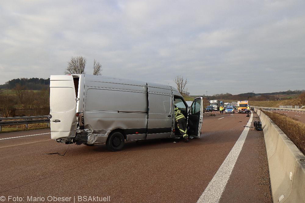 Unfall A8 Günzburg - Burgau am 11.01.2022