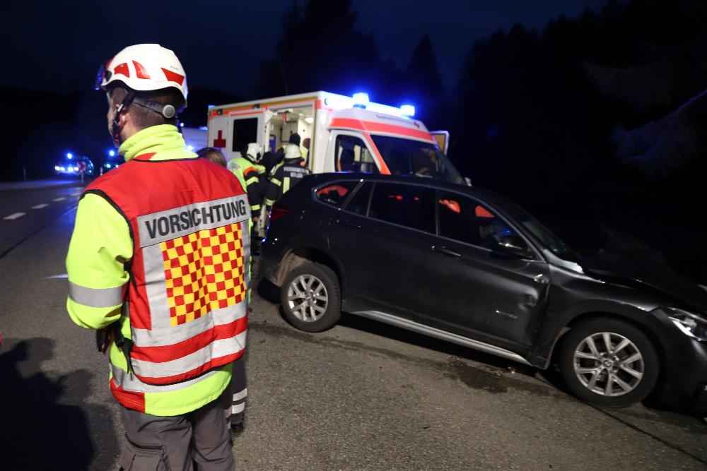 Unfall Rettungswagen Pkw Allgäu 04012022