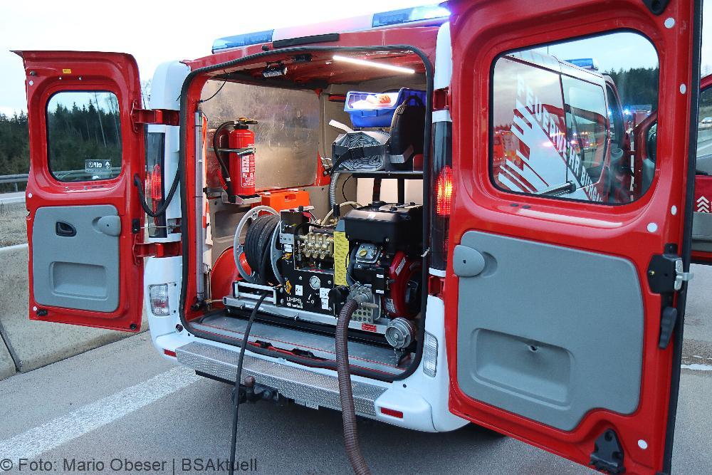 A8 Brand Sattelauflieger am 14.02.2022