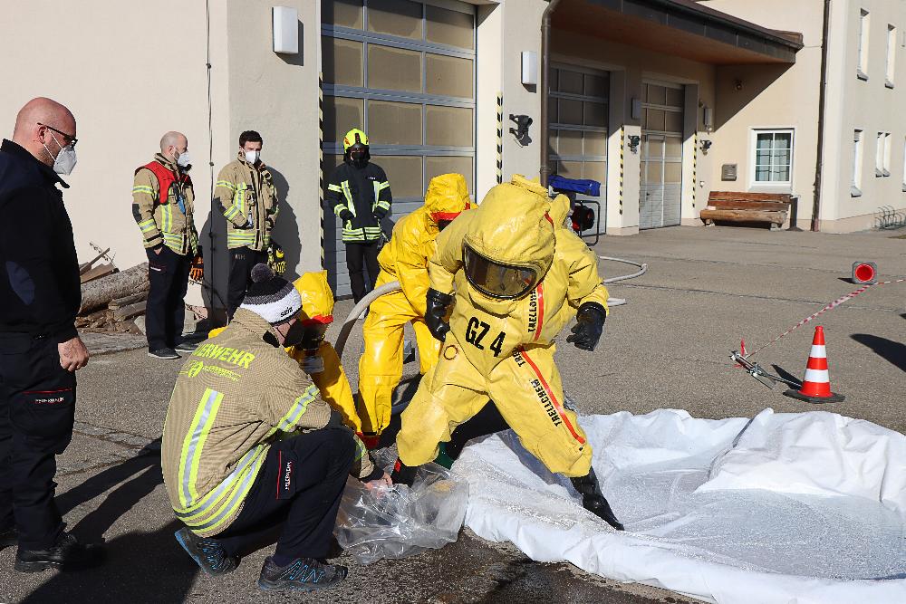 CSA-Lehrgang Feuerwehr Ichenhausen