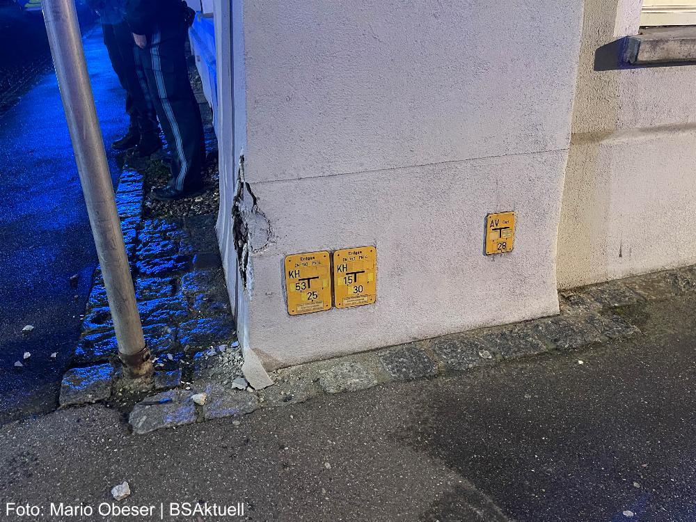 Pkw gegen Hauswand Burgau