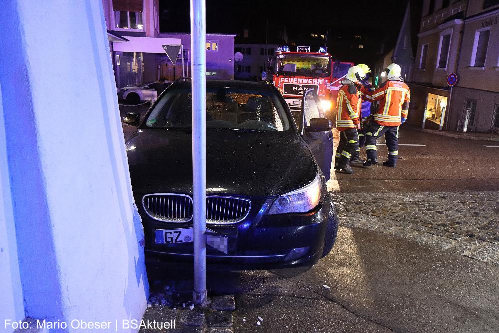 Pkw gegen Hauswand Burgau