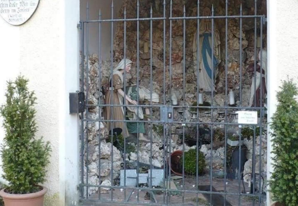 Kreuzweg Wettenhausen Vandalismus März 2022