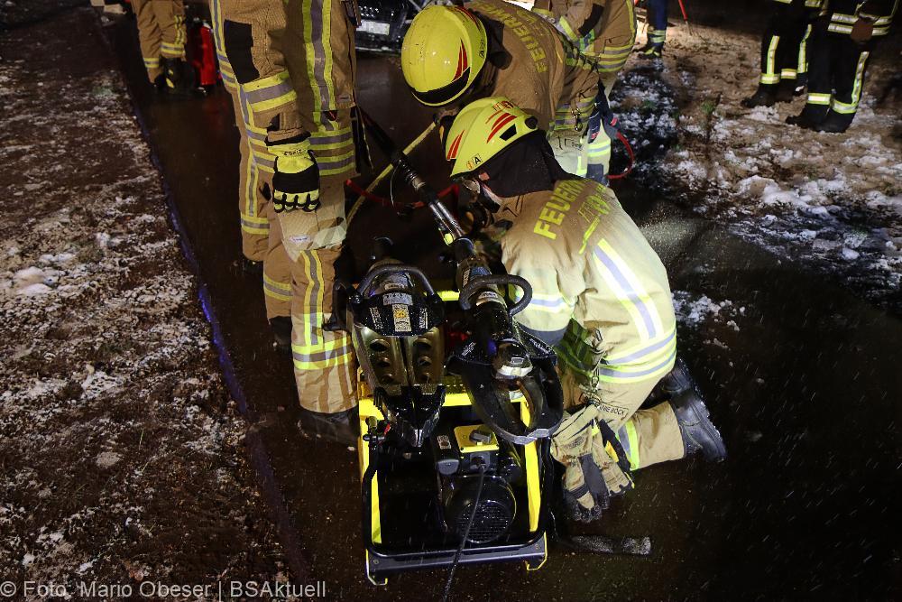 Unfall B16 Heubelsburg Ichenhausen 02042022