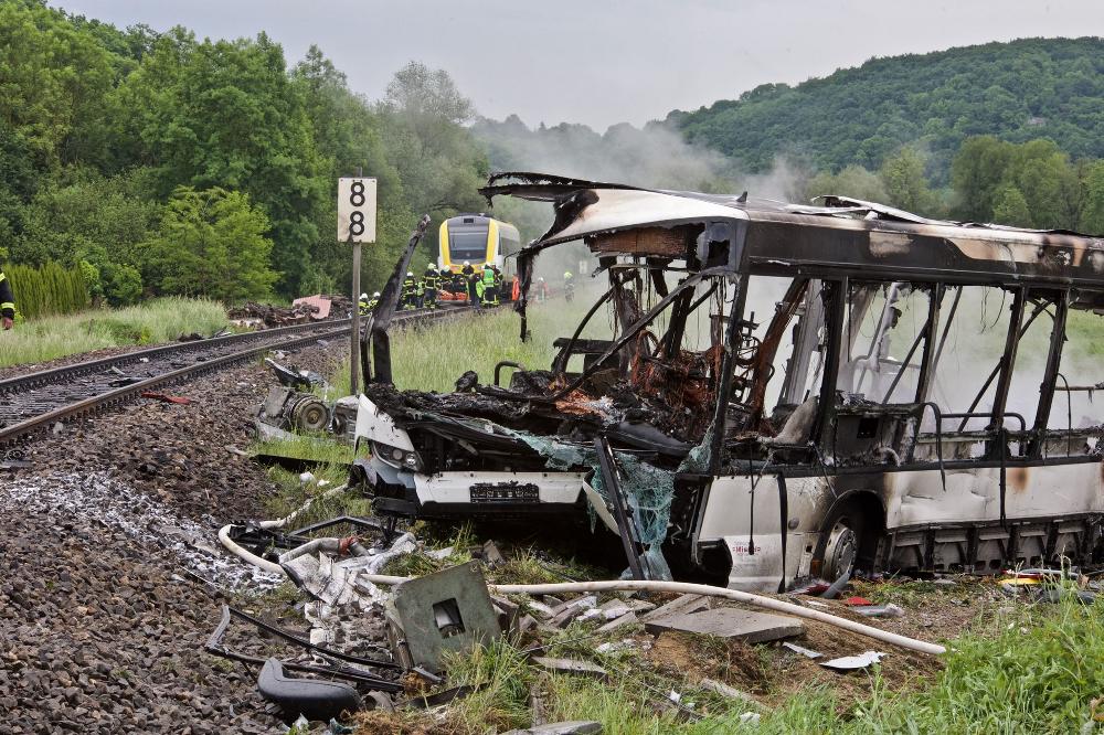 Arnegg Blaustein Unfall Bus Zug