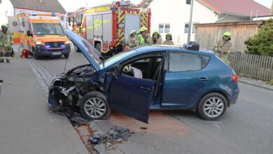 Am heutigen Sonntagnachmittag kam es in Oxenbronn zu einem Zusammenstoß zwischen einem Pickup und einem Pkw.