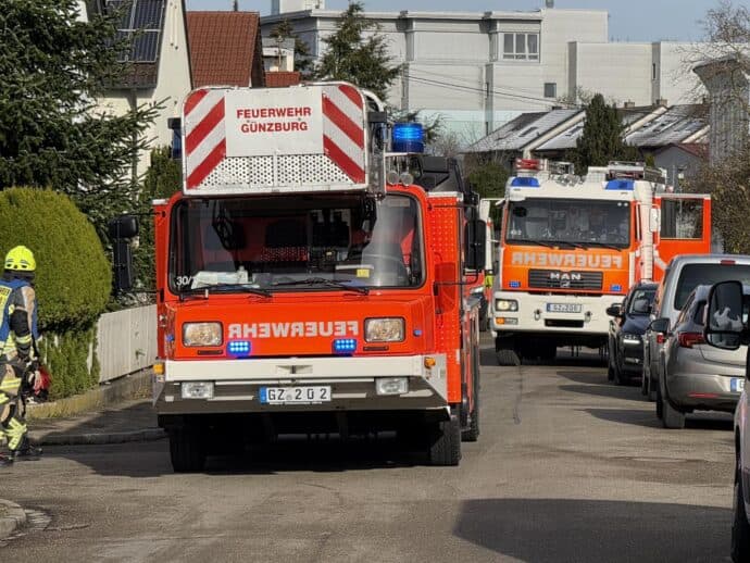 m Samstagmittag, den 23. November 2024, kam es in einem Wohnhaus in der Ramschwager Straße in Günzburg zu einem Küchenbrand.