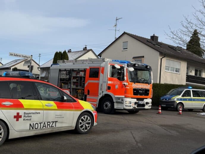 m Samstagmittag, den 23. November 2024, kam es in einem Wohnhaus in der Ramschwager Straße in Günzburg zu einem Küchenbrand.