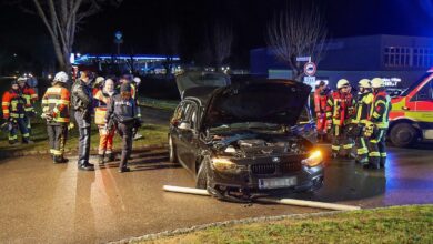 Ein ungewöhnlicher Verkehrsunfall ereignete sich am Samstagabend, den 7. Dezember 2024, in Jettingen-Scheppach.