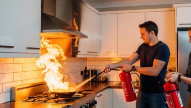 Brand in Küche.