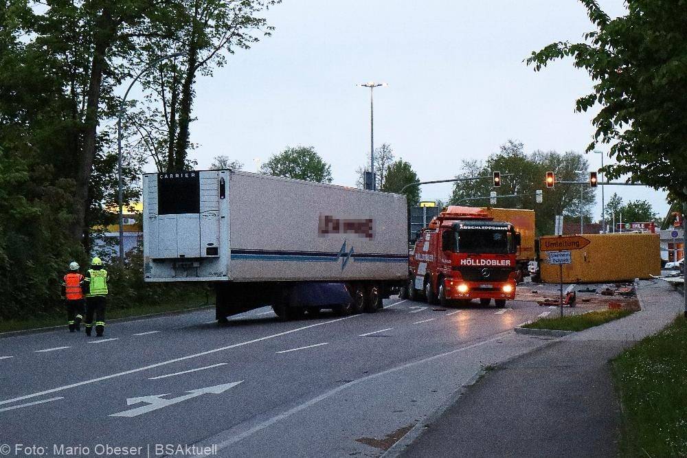 Unfall Lkw kollidieren Dillingen