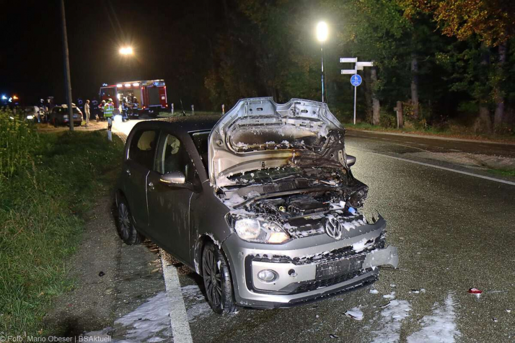 Am Dienstagabend, den 22. Oktober 2024, ereigneten sich kurz nach 21 Uhr auf der Kreisstraße GZ17, zwischen Jettingen und Goldbach, zwei aufeinanderfolgende Verkehrsunfälle.