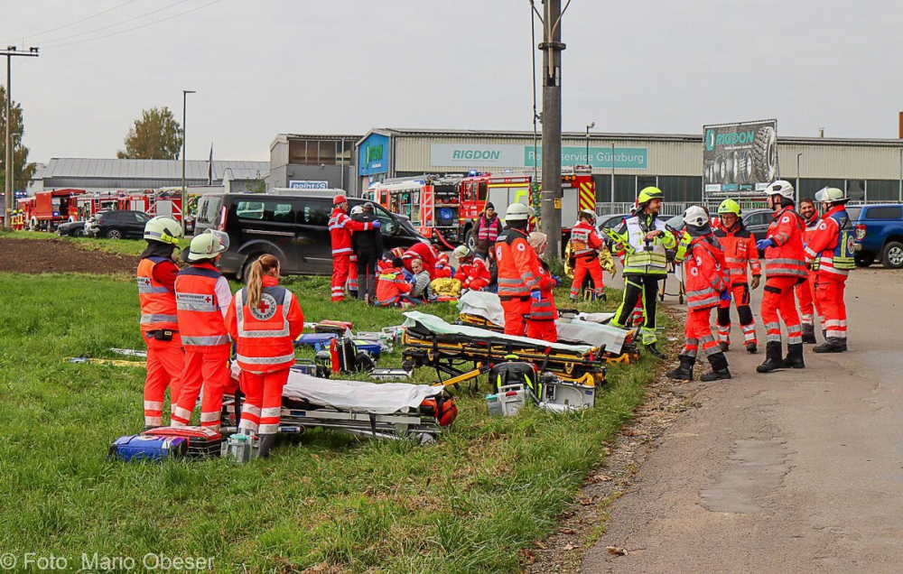 Große Katastrophenschutz-Übung bei Firma Rigdon in Günzburg