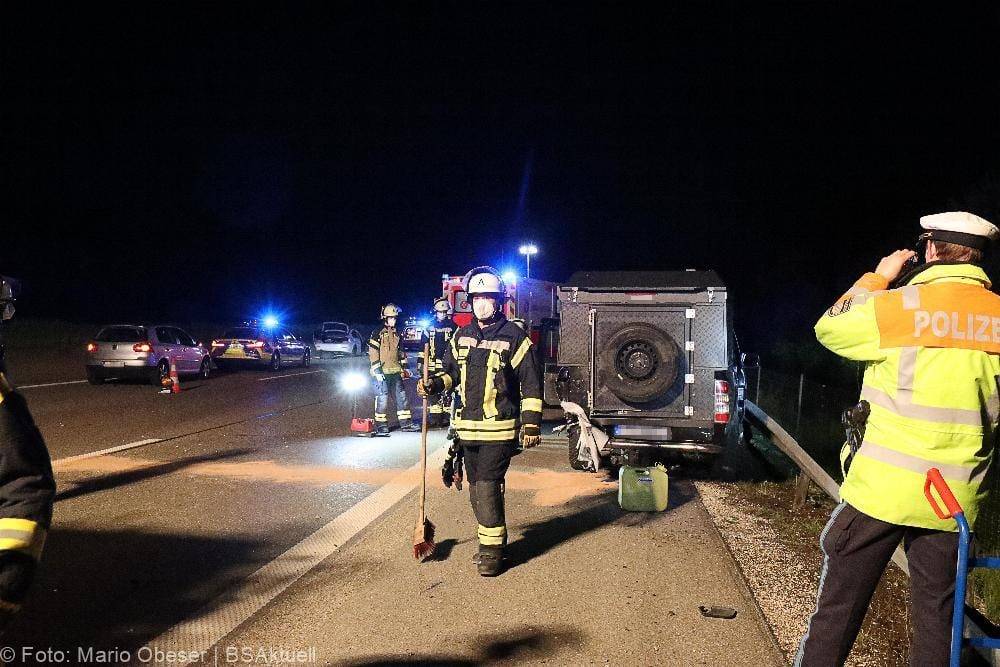 Auffahrunfall A8 Leipheim Guenzburg 23.05.2021