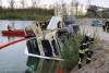 Lkw kippt in See Gundelfingen 04052021 10