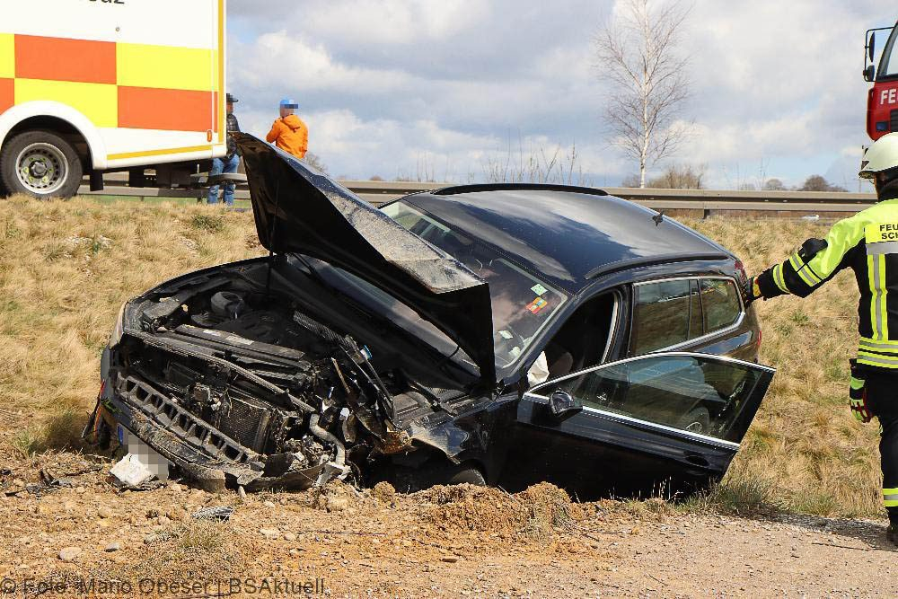 Unfall Scheppach Burgau Kreisverkehre 09042022