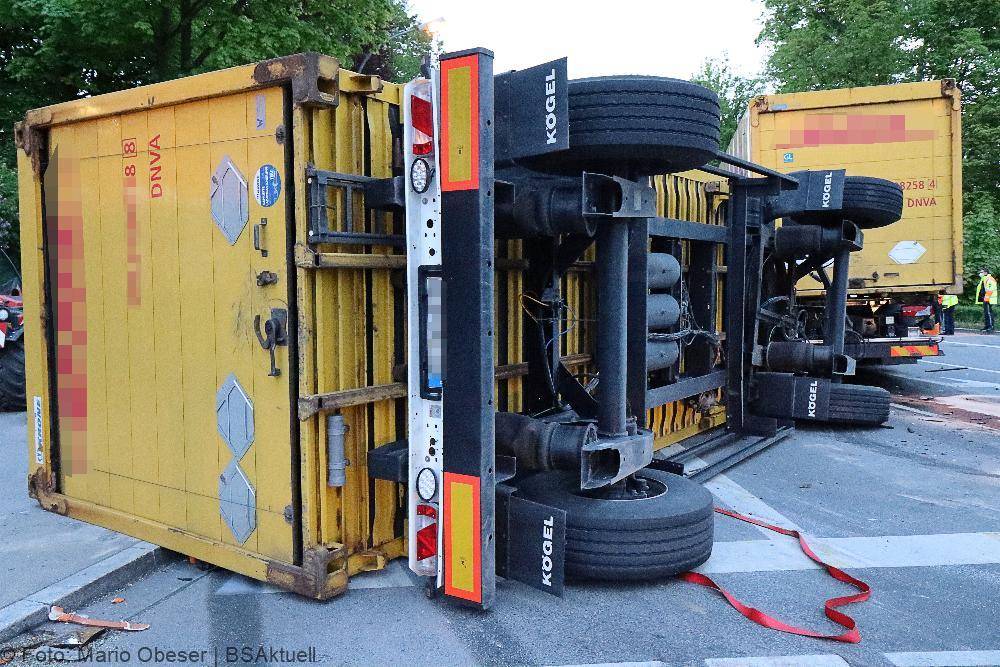 Unfall Lkw kollidieren Dillingen