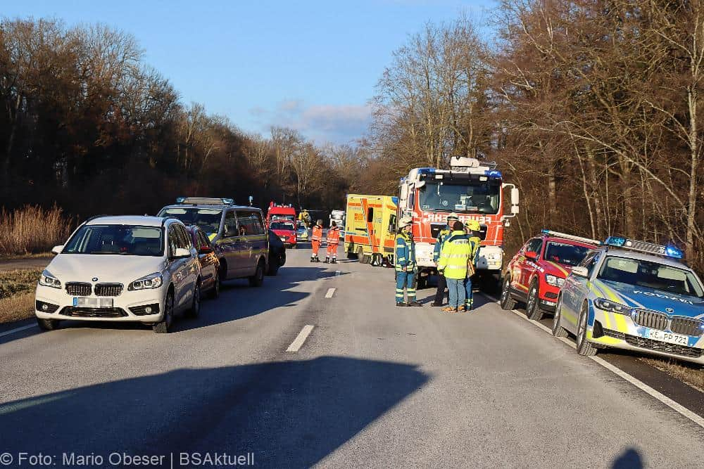Am heutigen Freitagnachmittag, 19.01.2024, ereignete sich auf der Staatsstraße 2509, zwischen Leipheim und Unterfahlheim gegen 14.45 Uhr ein Verkehrsunfall mit schweren Folgen.