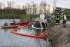 Lkw kippt in See Gundelfingen 04052021 15